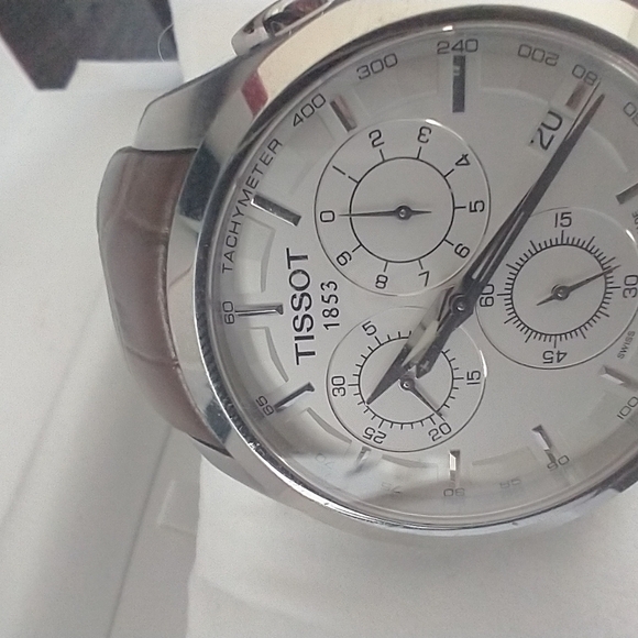Tissot - Picture 4 of 12